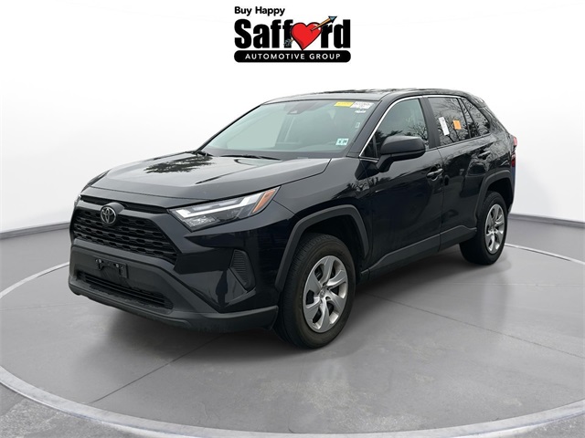 2024 Toyota RAV4 LE's photo