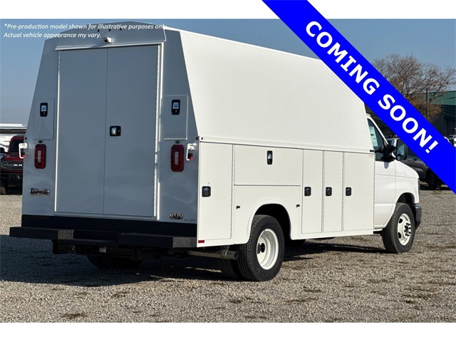 2026 Ford E-450 photo 4