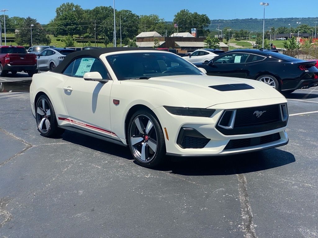 2025 Ford Mustang GT Premium photo 2