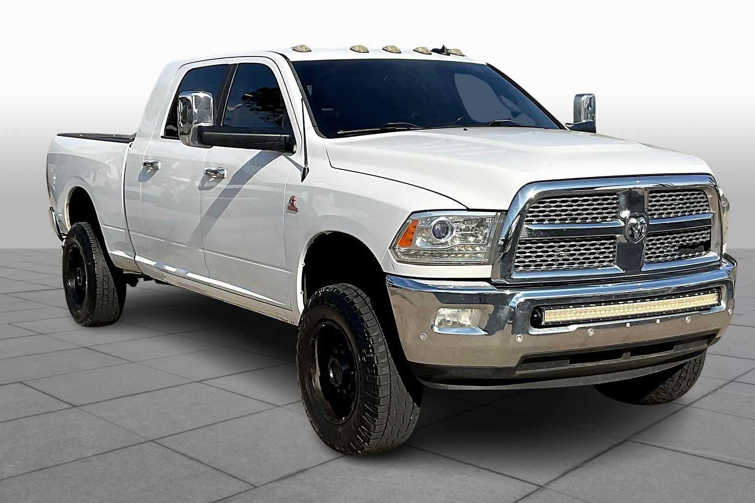 2016 Ram 2500 Laramie photo 2