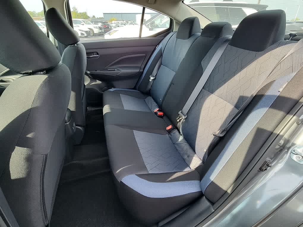 2025 Nissan Versa SV photo 14