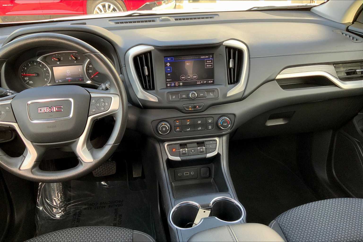 2024 Gmc Terrain SLE photo 5