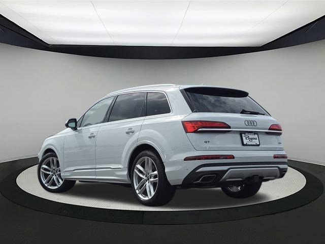 2025 Audi Q7 Premium Plus photo 2