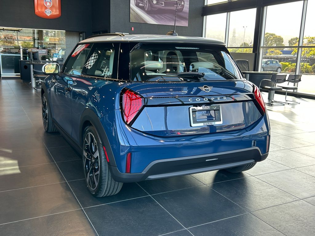 2026 Mini Cooper Hardtop S 2 Door Iconic photo 3