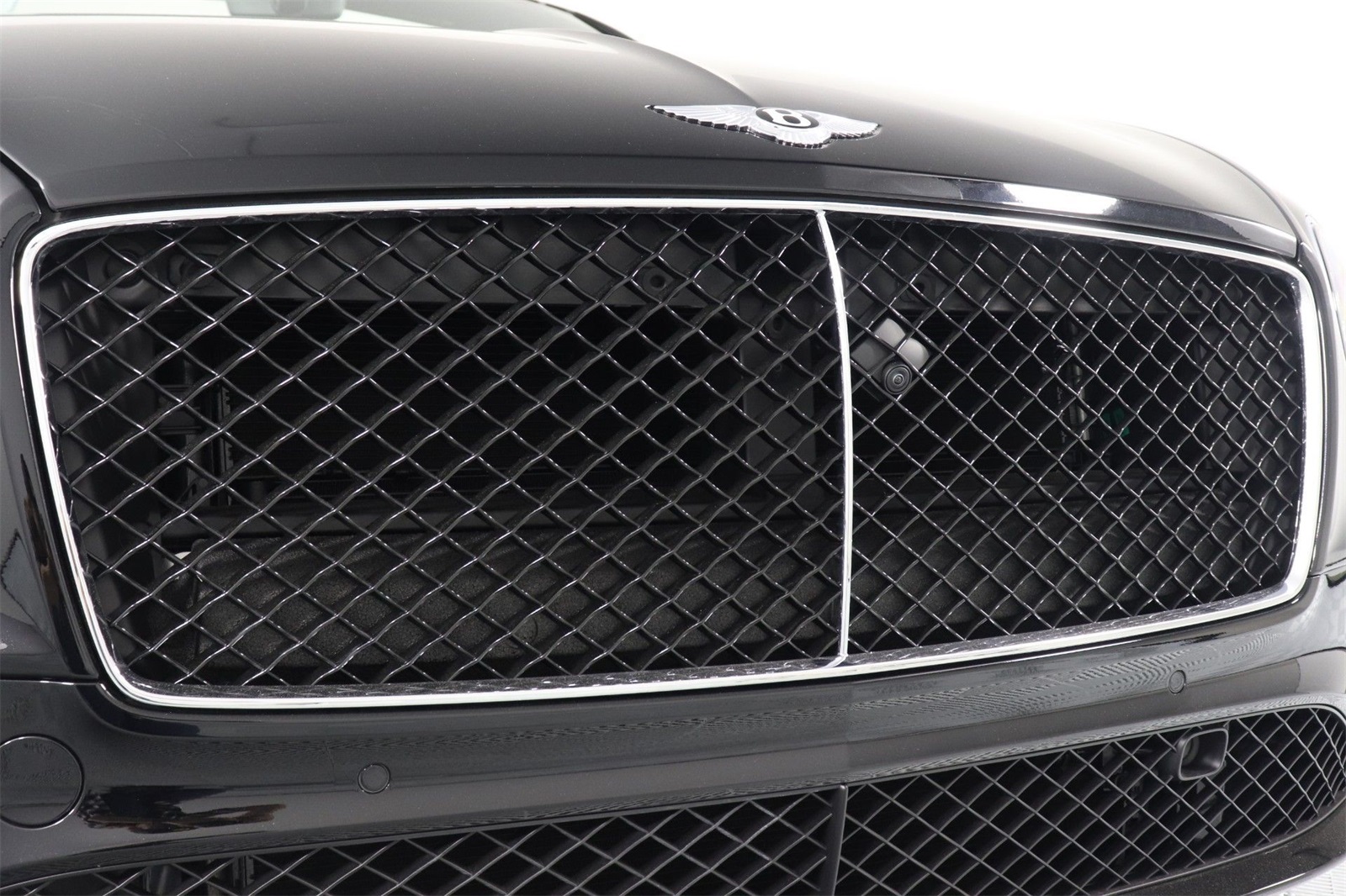 Used 2024 Black Crystal Bentley V8 image 9