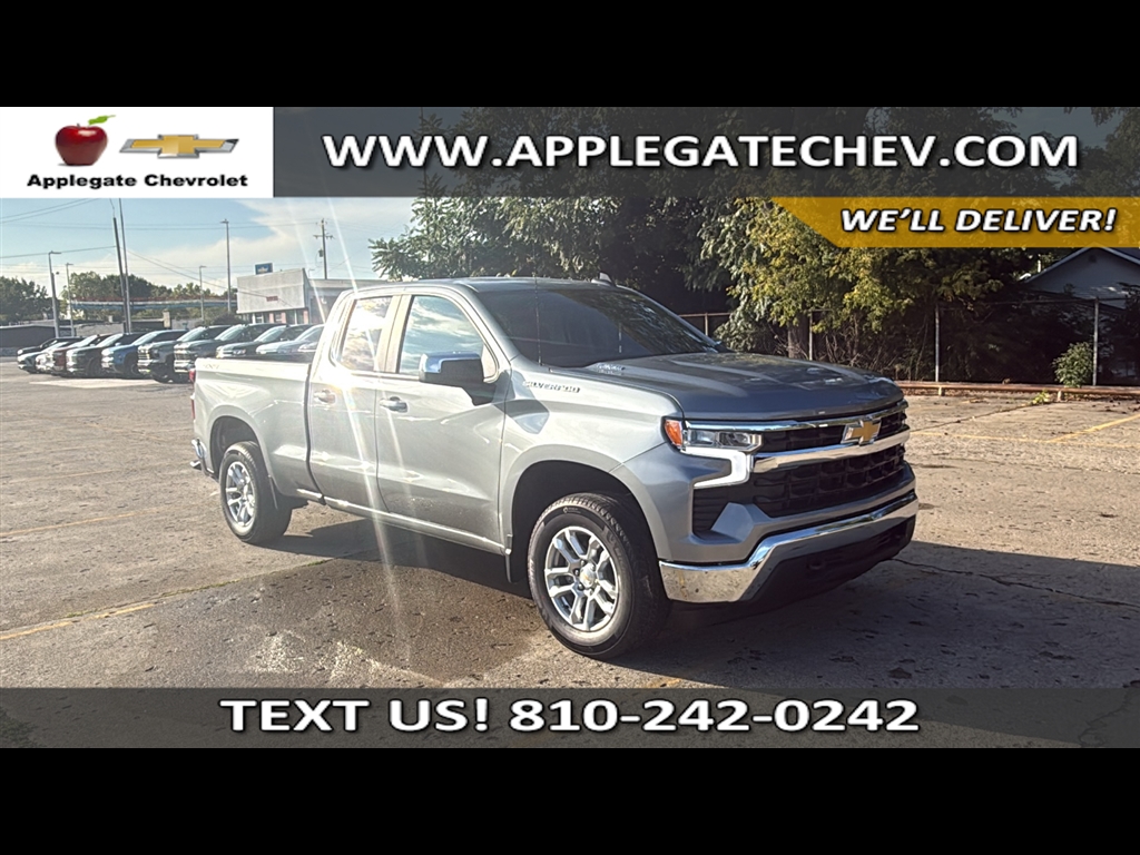 2026 Chevrolet Silverado 1500 LT photo 2