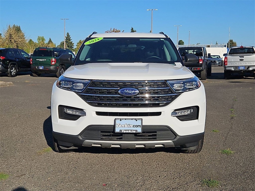 2024 Ford Explorer XLT photo 8
