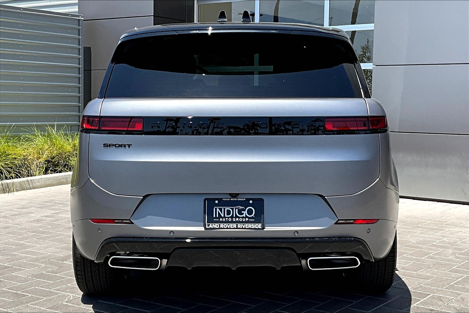 2025 Land Rover Range Rover Sport SE photo 3