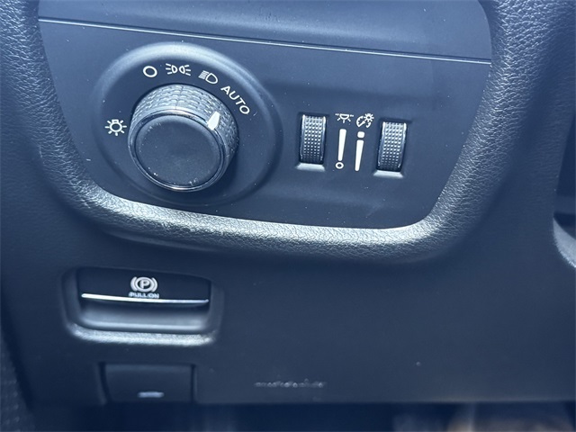 2023 Jeep Grand Cherokee Altitude photo 23