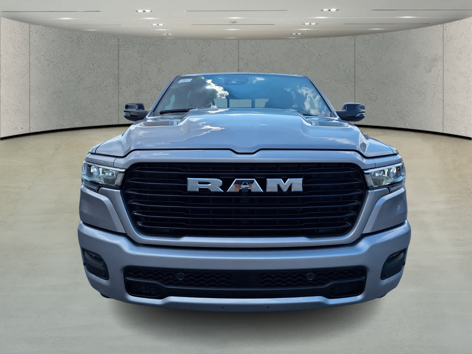 2025 Ram 1500 Laramie photo 2