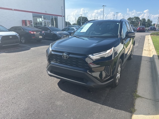 2023 Toyota RAV4 XLE photo 7