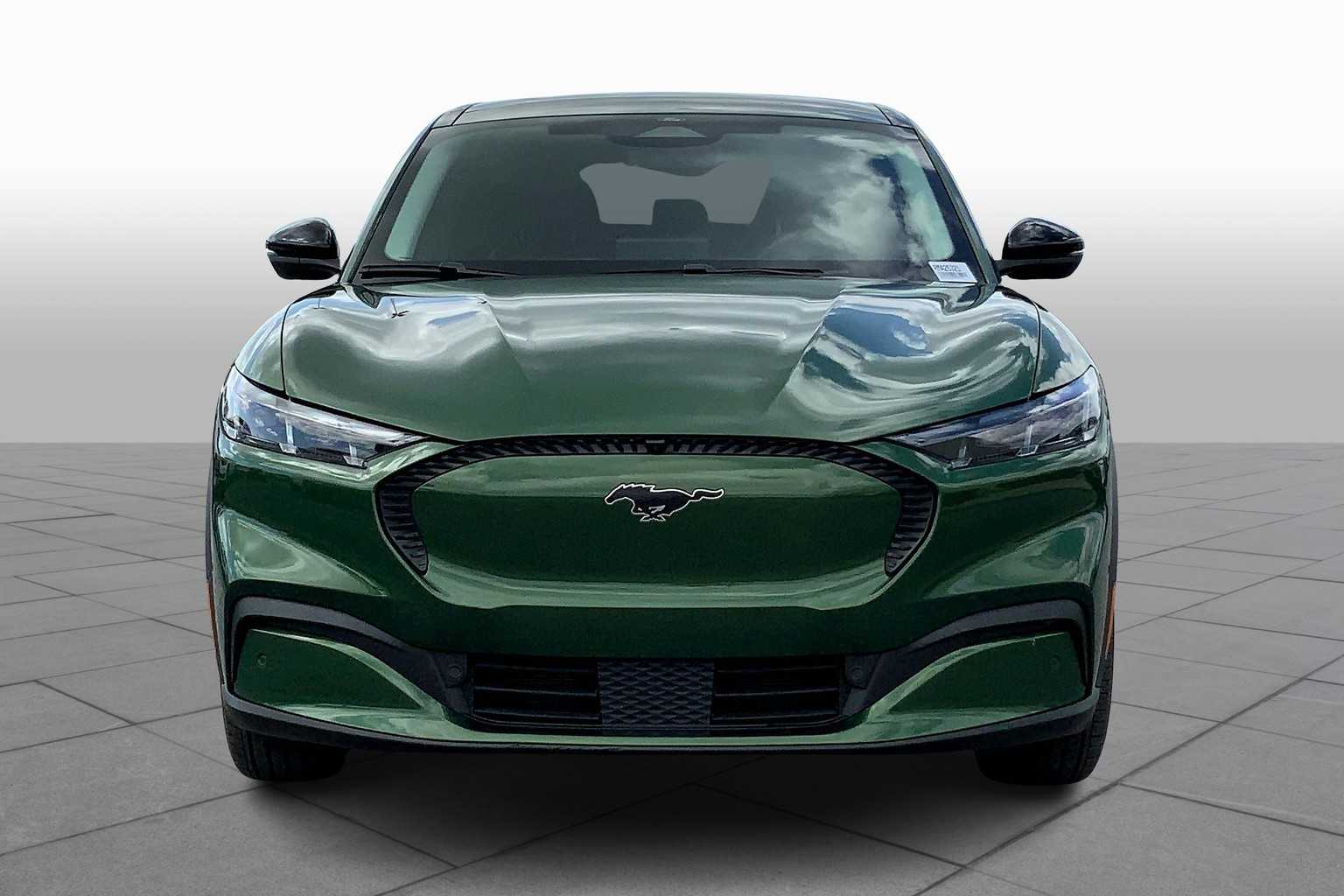 2024 Ford Mustang Mach-E Select photo 3