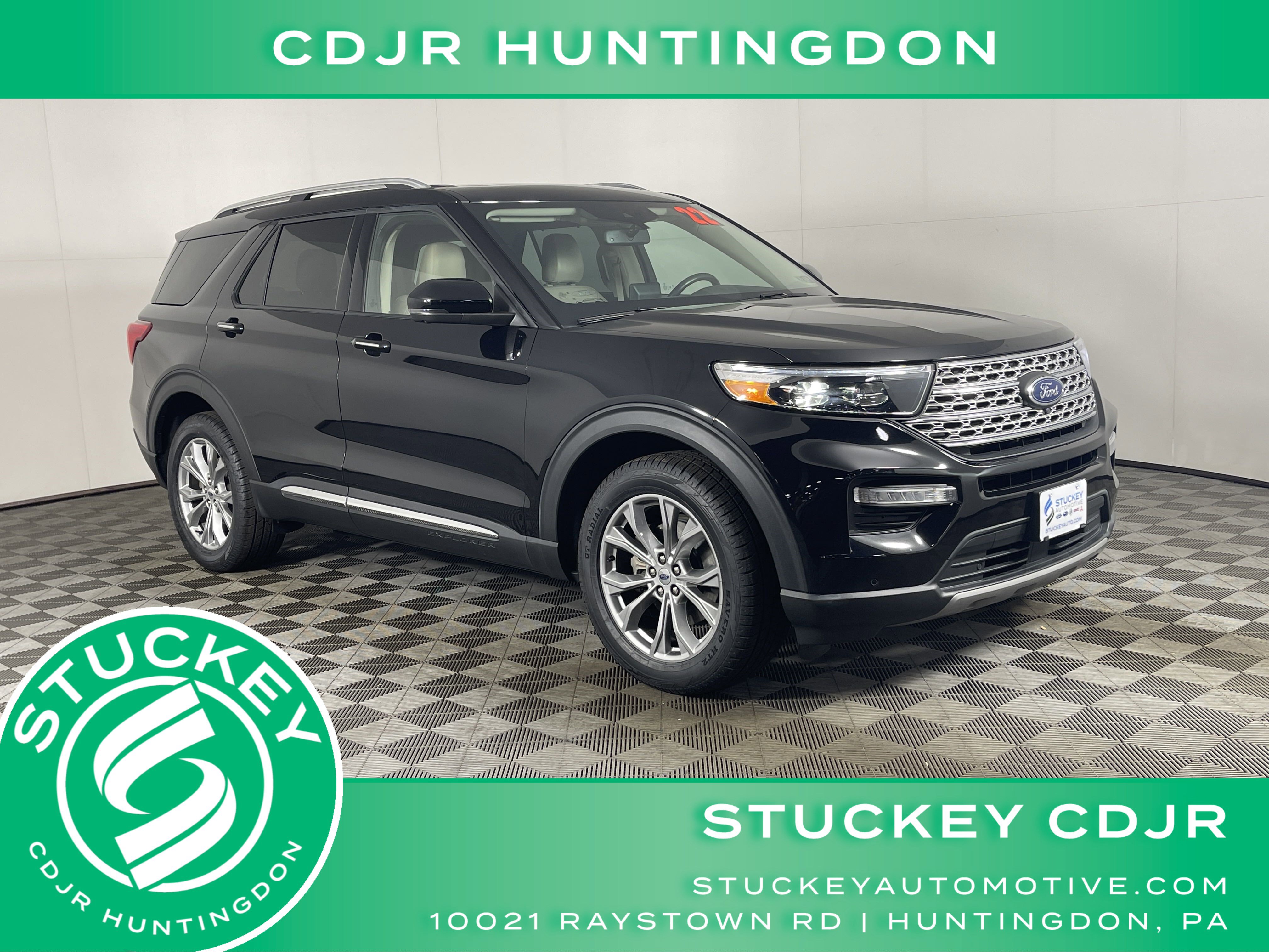 2022 Ford Explorer Limited's photo