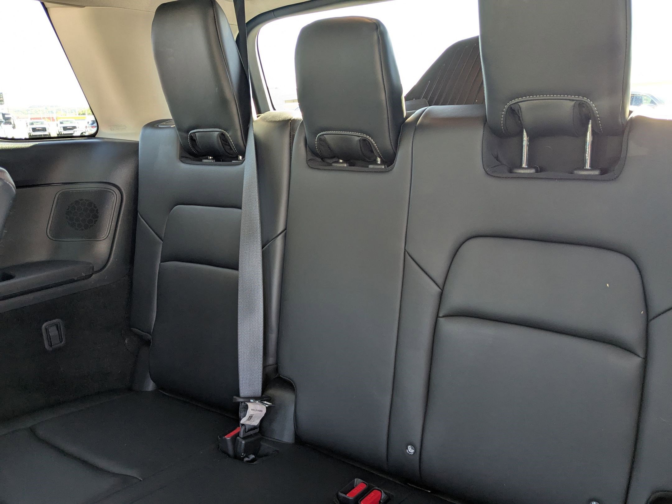 2023 Nissan Pathfinder Platinum photo 32