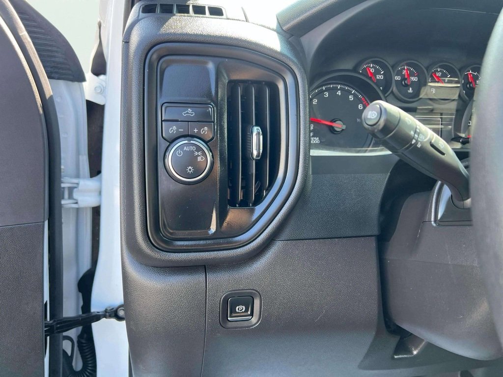 2024 Chevrolet Silverado 1500 photo 12