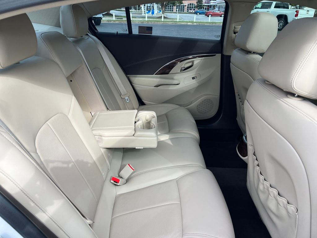 2015 Buick LaCrosse Premium II photo 23