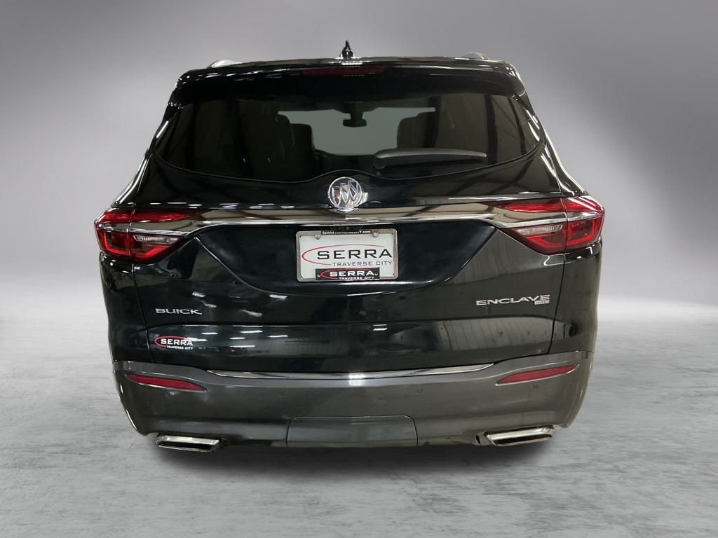 2018 Buick Enclave Premium photo 2