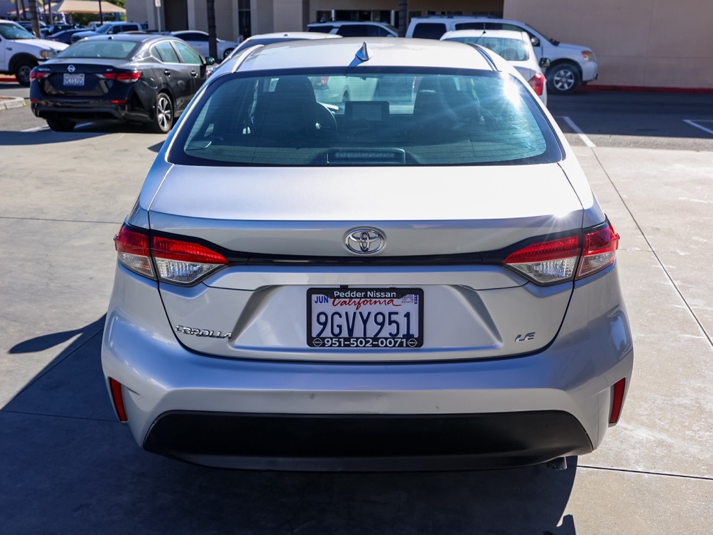 2023 Toyota Corolla LE photo 2