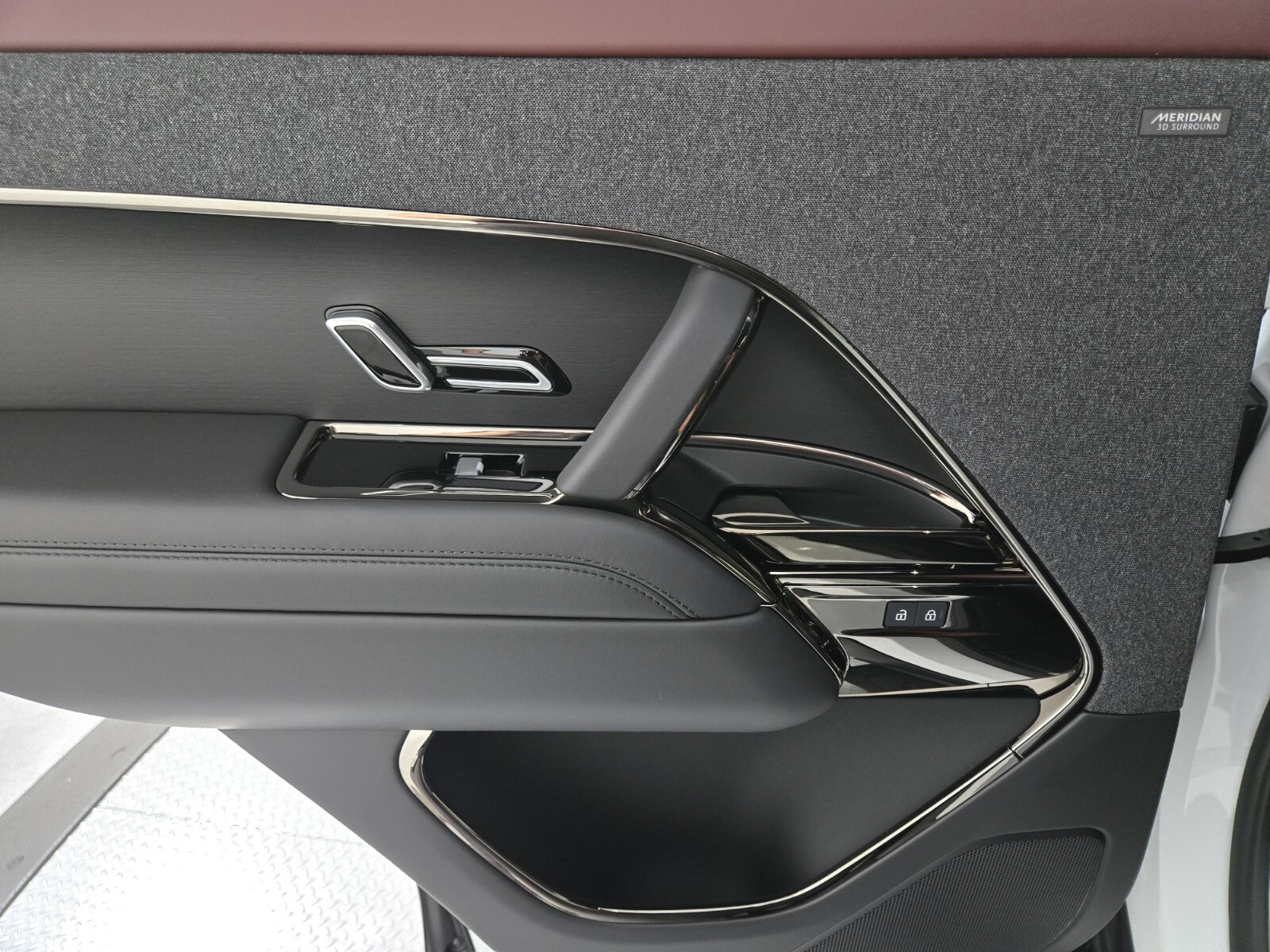 2025 Land Rover Range Rover Sport SE photo 19