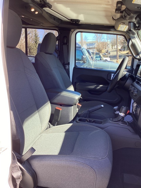 2025 Jeep Gladiator Sport photo 14
