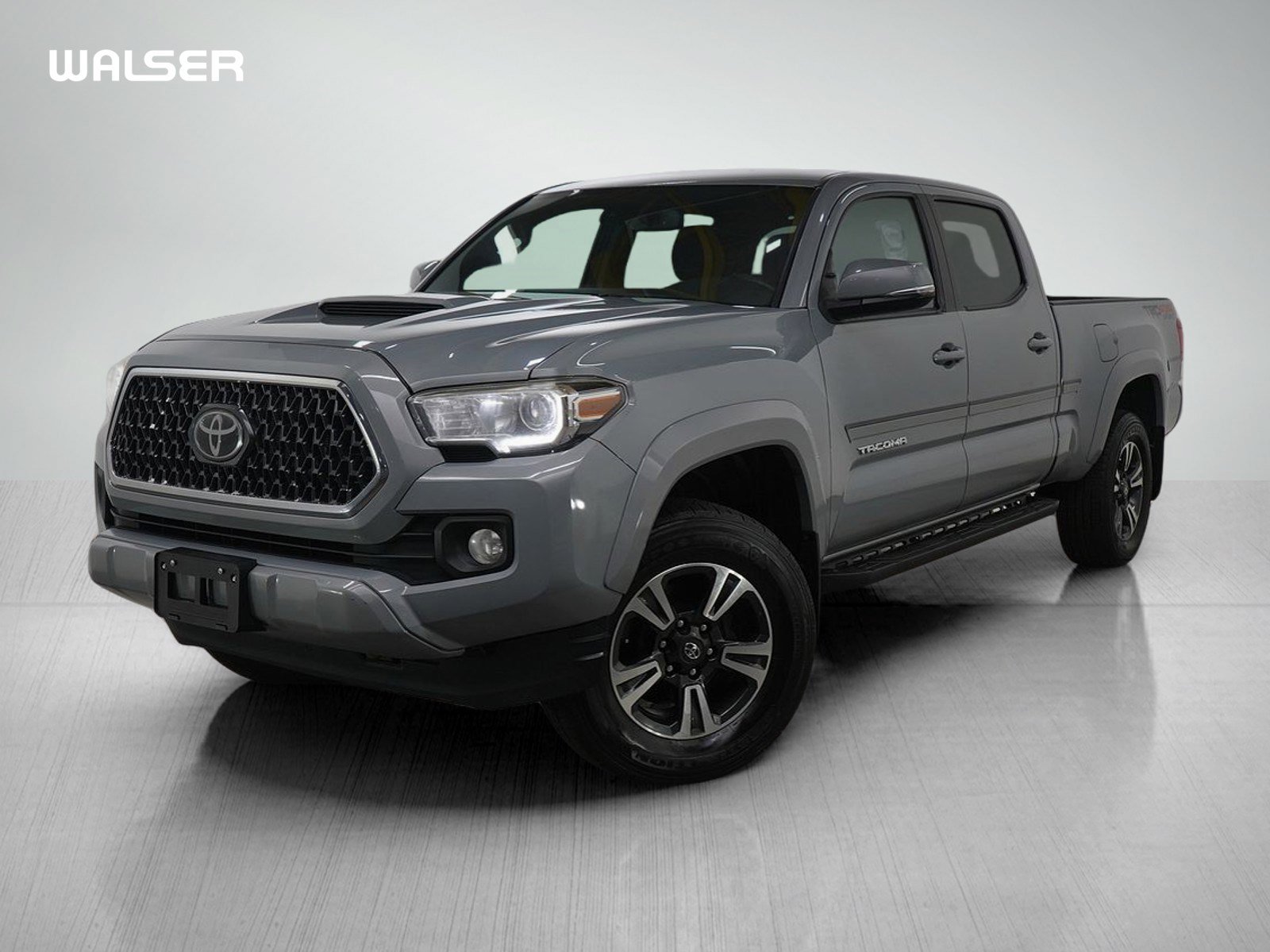 2018 Toyota Tacoma SR5's photo