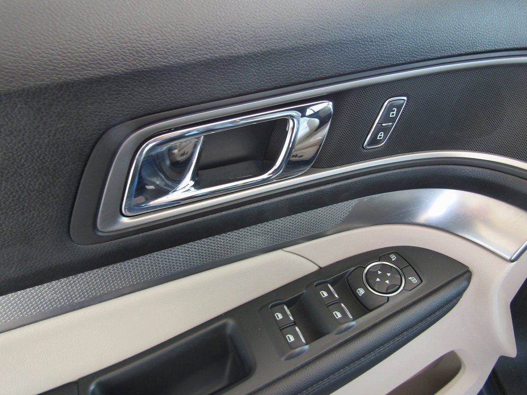 2019 Ford Explorer XLT photo 22