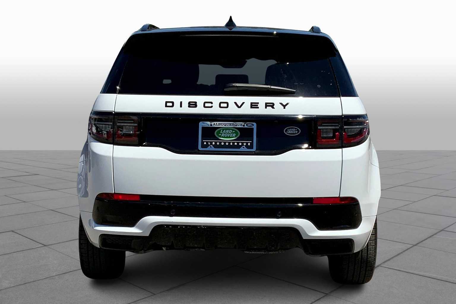 2022 Land Rover Discovery Sport SE R-Dynamic photo 4