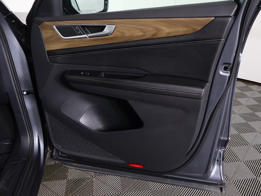2024 Volkswagen Atlas SE Technology photo 21