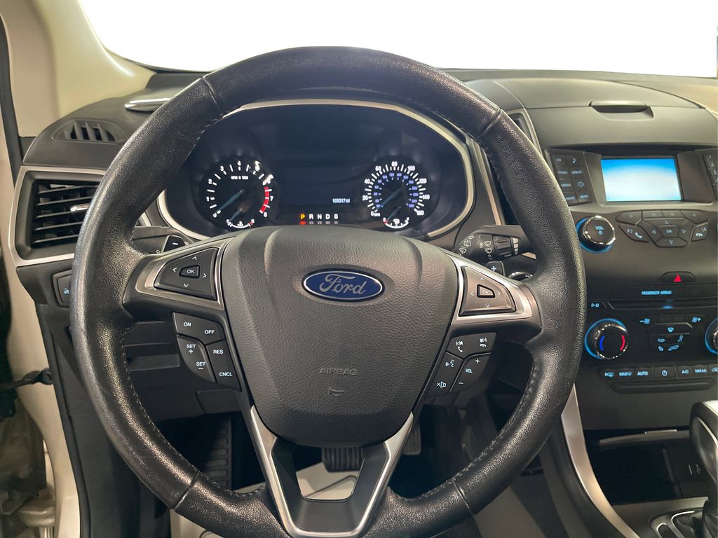 2017 Ford Edge SEL photo 16