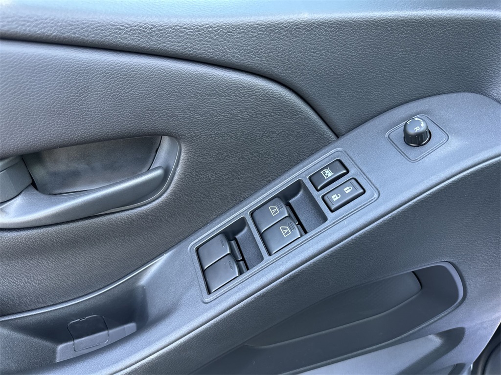 2026 Nissan Frontier SV photo 13