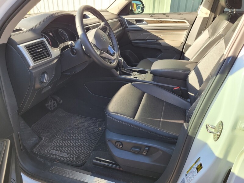 2021 Volkswagen Atlas V6 SE Technology photo 2