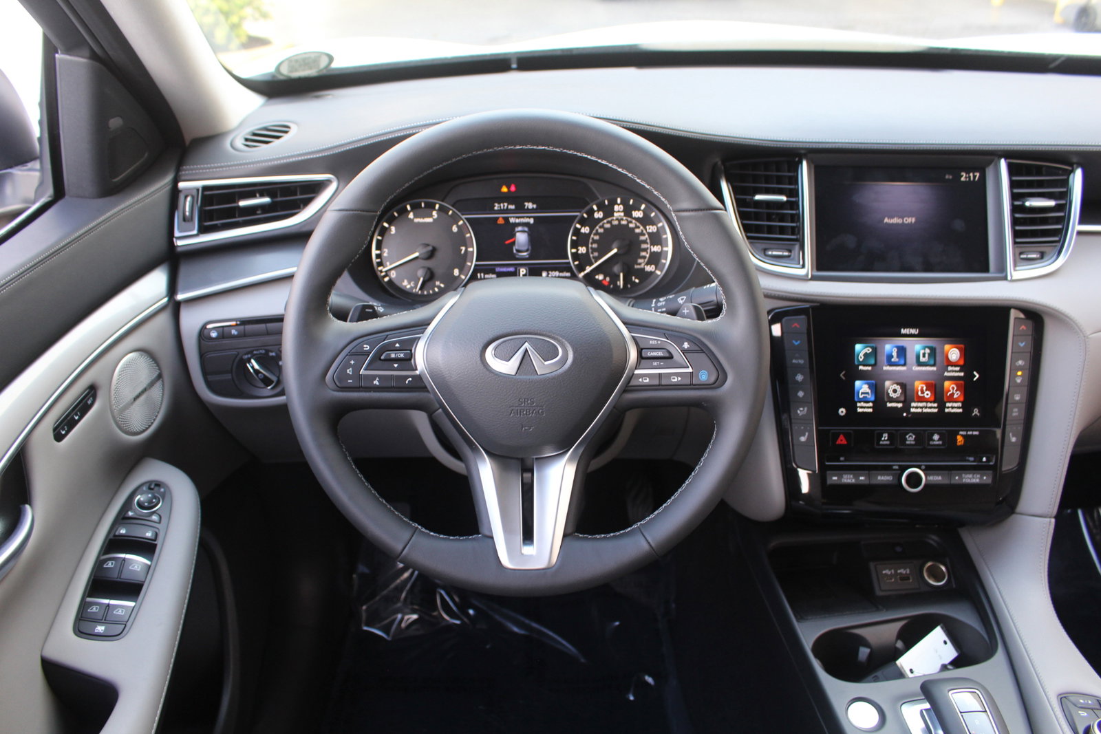 2025 Infiniti QX50 Luxe photo 16