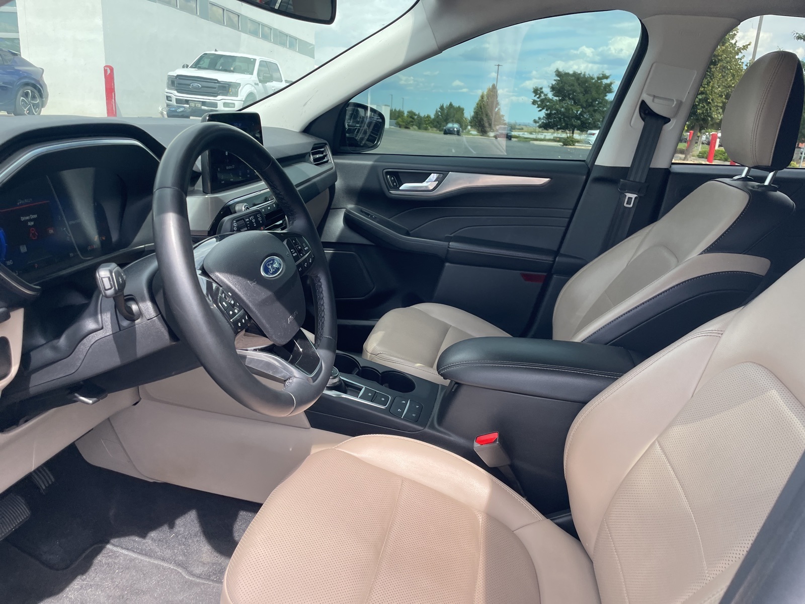 2021 Ford Escape Titanium photo 8