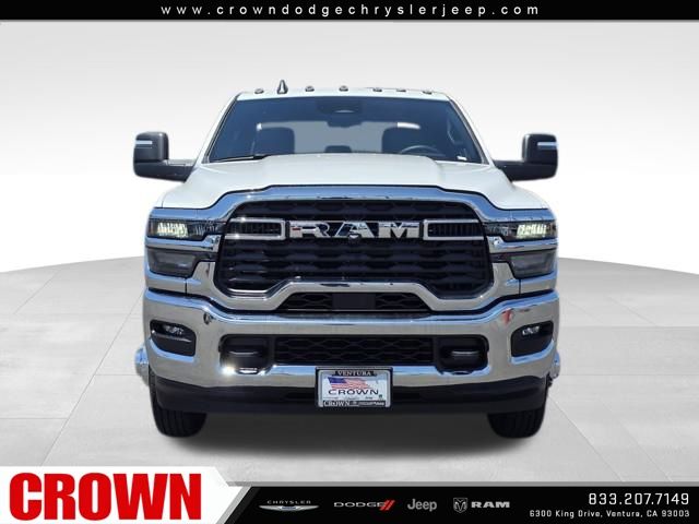 2025 Ram 3500 Tradesman photo 2