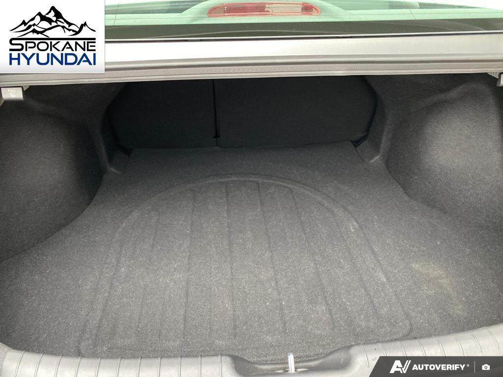 2024 Hyundai Elantra SEL Convenience photo 28