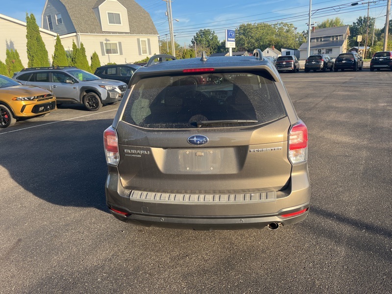 2018 Subaru Forester 2.5i Touring photo 3