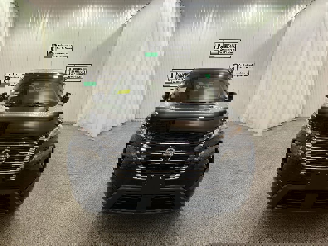 2026 Nissan Rogue SV photo 2