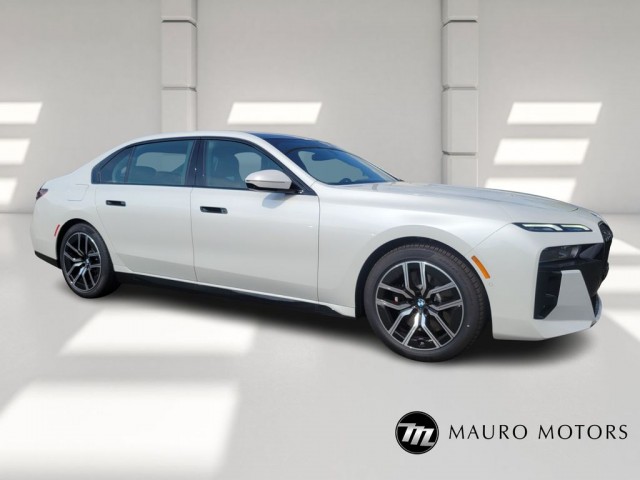 2025 BMW 7 Series 760i xDrive
