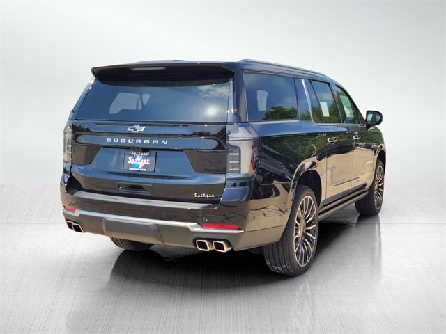 2025 Chevrolet Suburban High Country photo 4