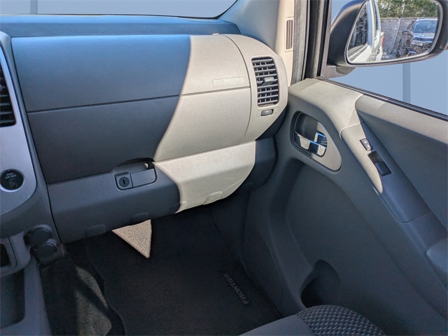 2014 Nissan Frontier Desert Runner photo 15