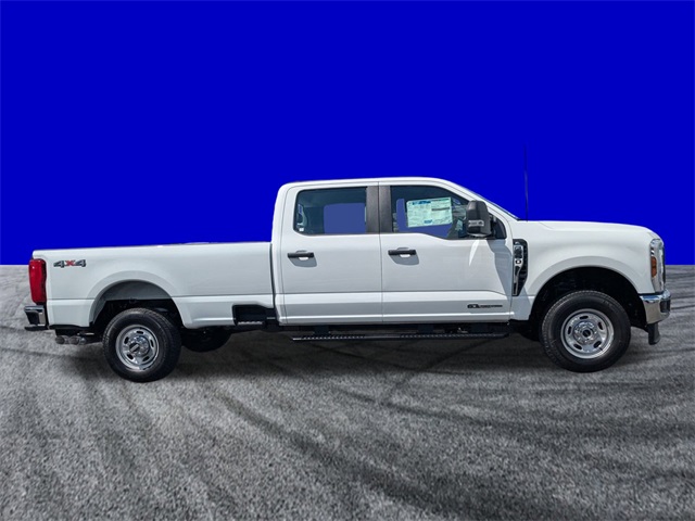2026 Ford F-350 XL photo 2
