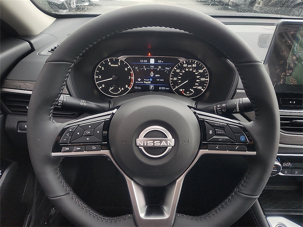 2025 Nissan Altima SL photo 17