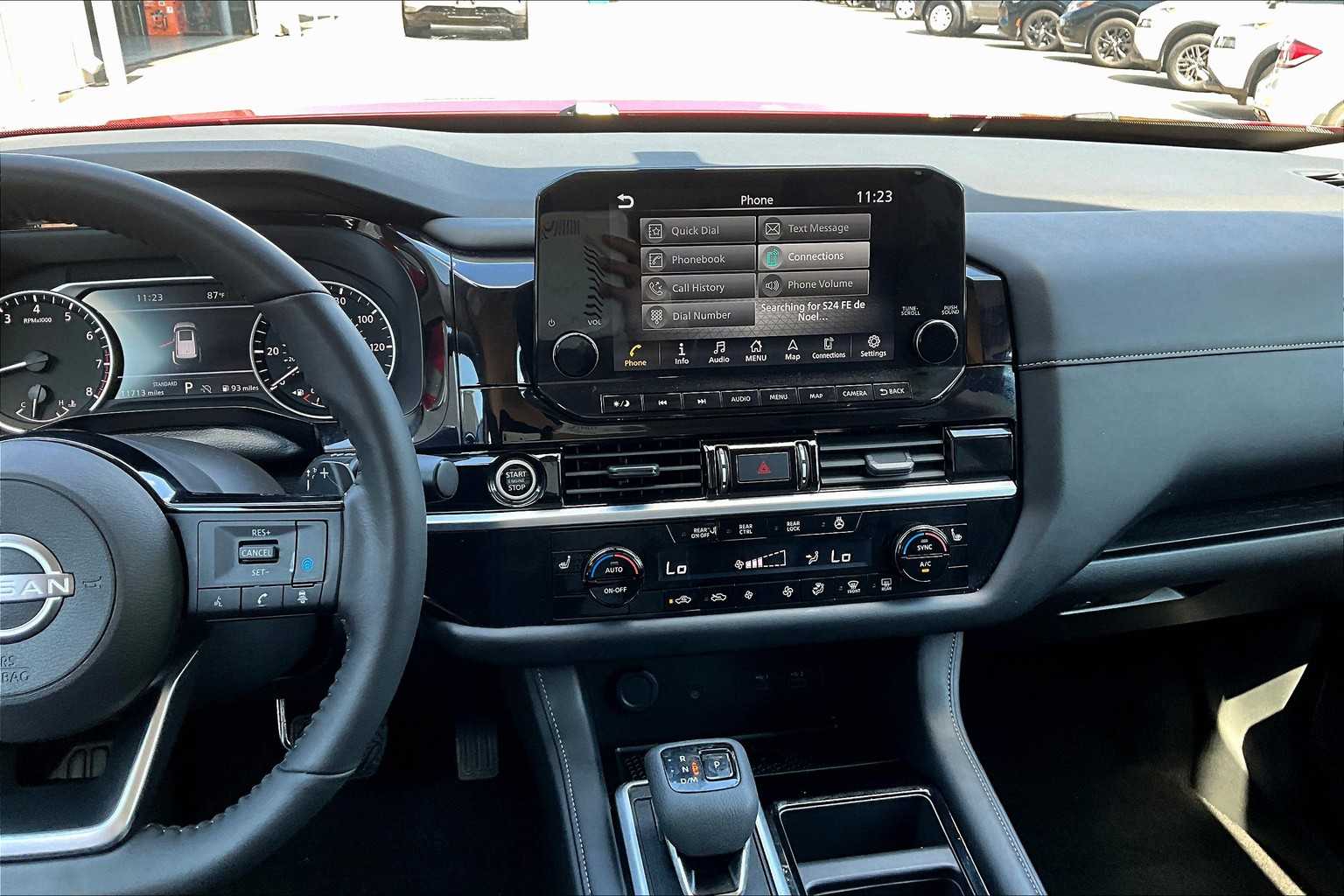 2024 Nissan Pathfinder SL photo 3