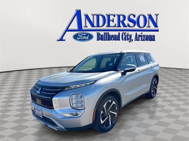 2024 Mitsubishi Outlander SE's photo