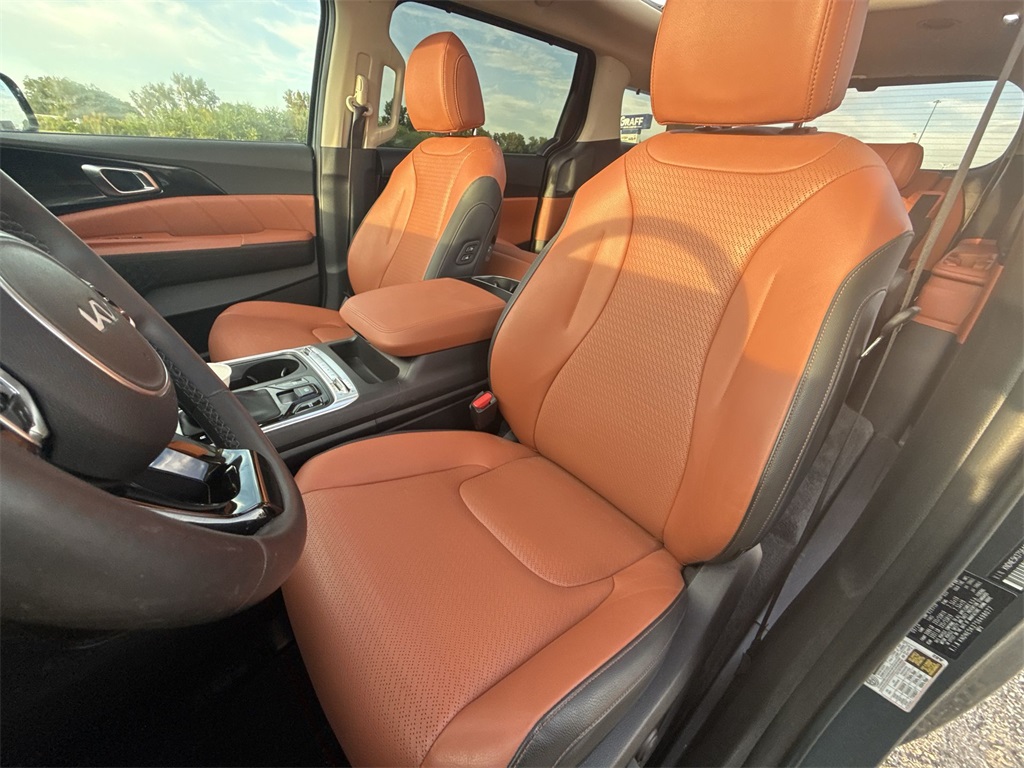 2025 Kia Carnival SX Prestige photo 9