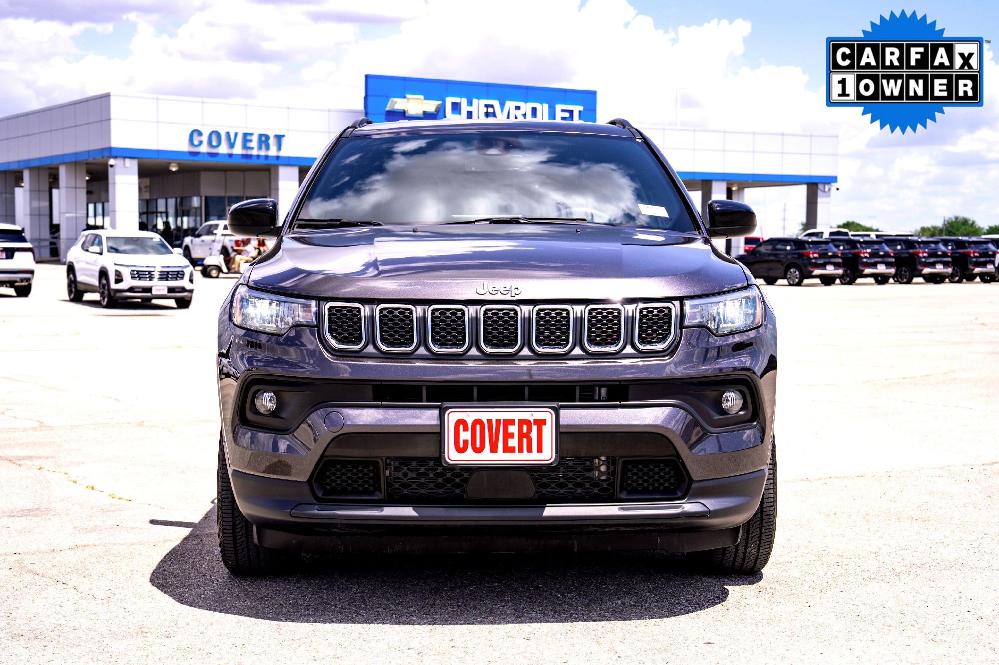 2023 Jeep Compass Latitude Lux photo 2