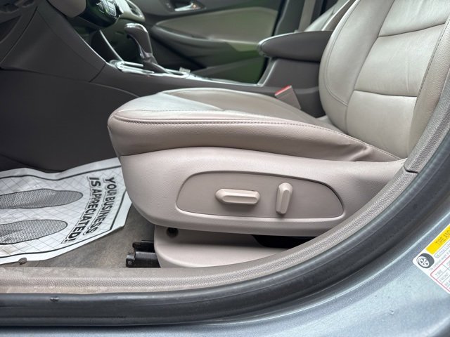 2018 Chevrolet Cruze Premier photo 21