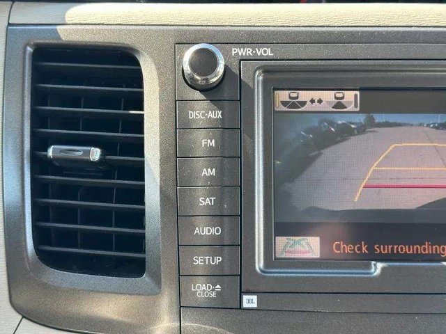 2011 Toyota Sienna Limited photo 22