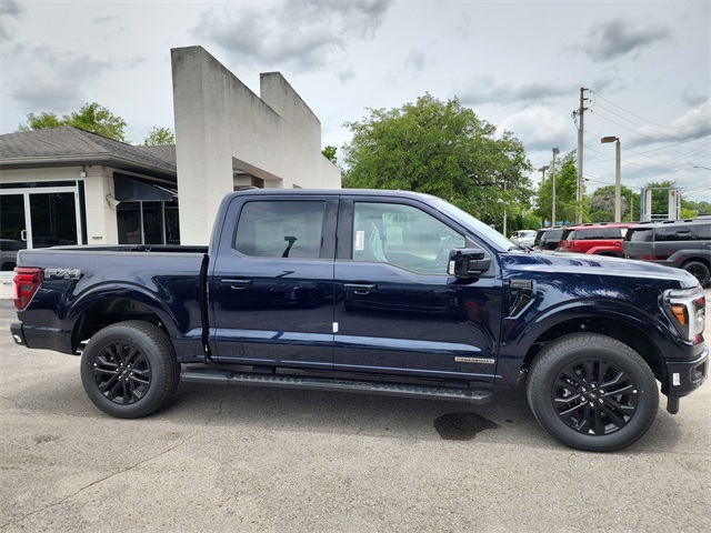 2025 Ford F-150 Lariat photo 2