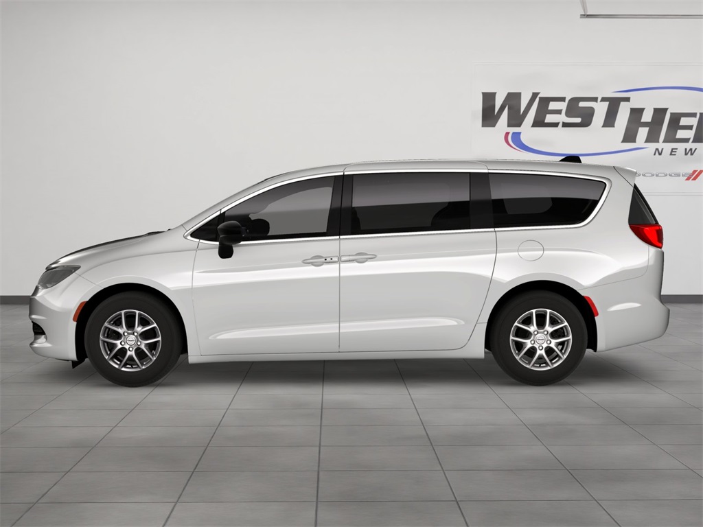 2026 Chrysler Voyager LX photo 3